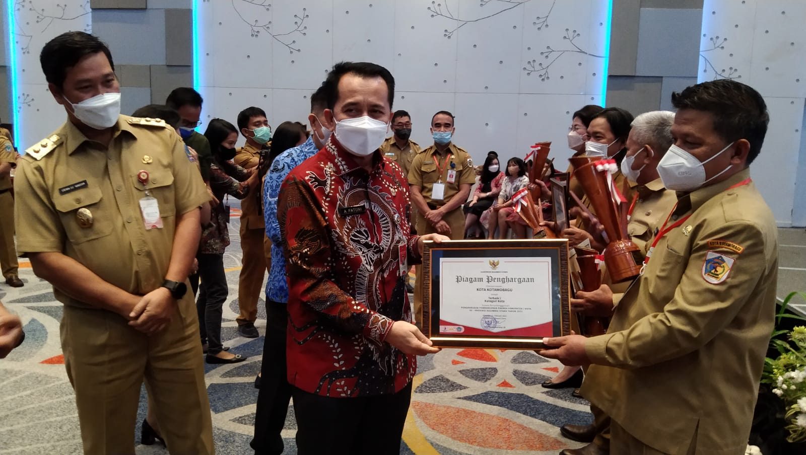 Kota Kotamobagu Raih 2 Penghargaan Sekaligus Pada Musrenbang Provinsi Sulut 2022