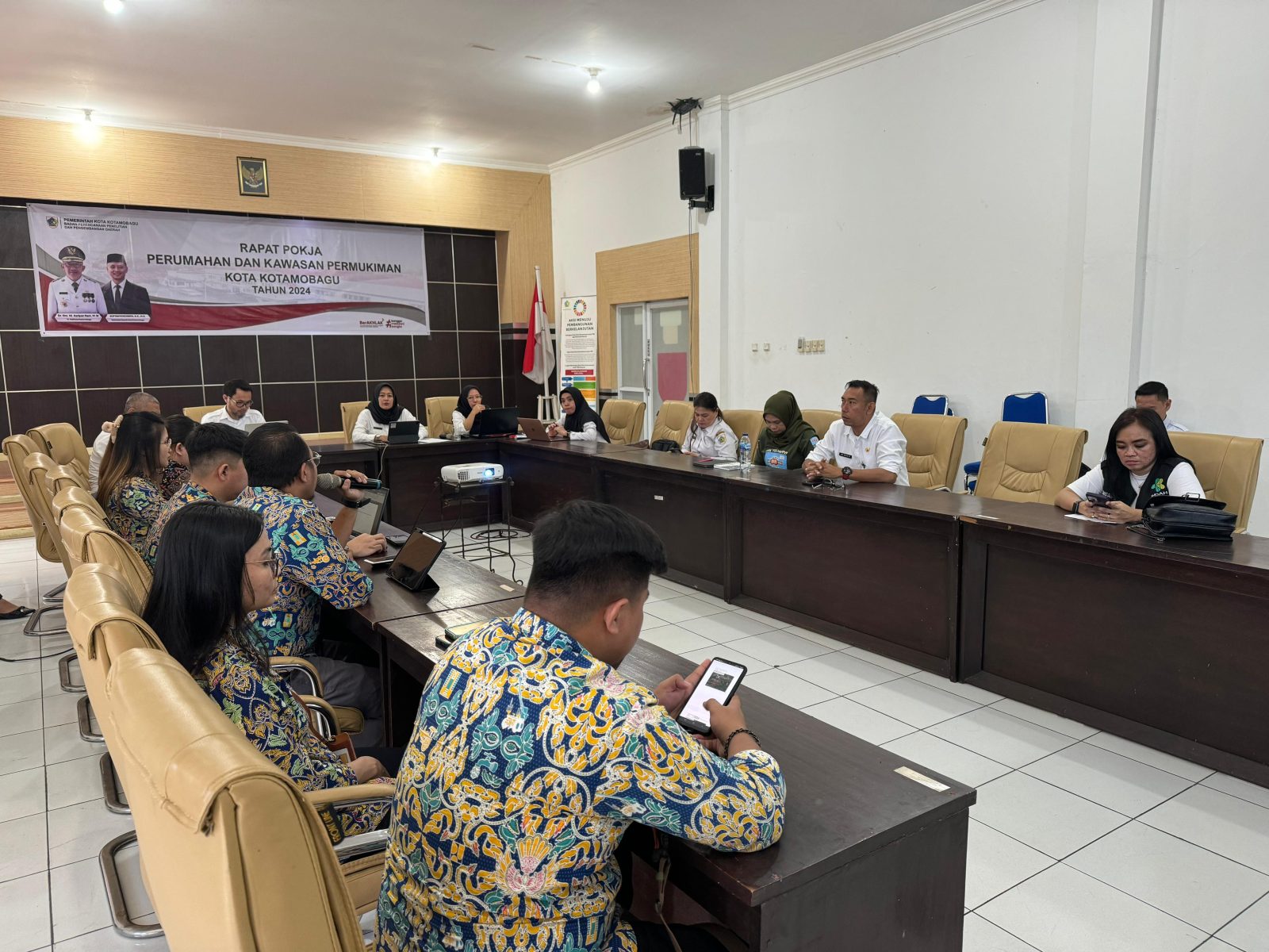 Bappelitbangda Kota Kotamobagu melaksanakan Rapat koordinasi kegiatan Bidang Infrastruktur dan Kewilayahan, serta rencana kerja Pokja PKP Kota Kotamobagu tahun 2024
